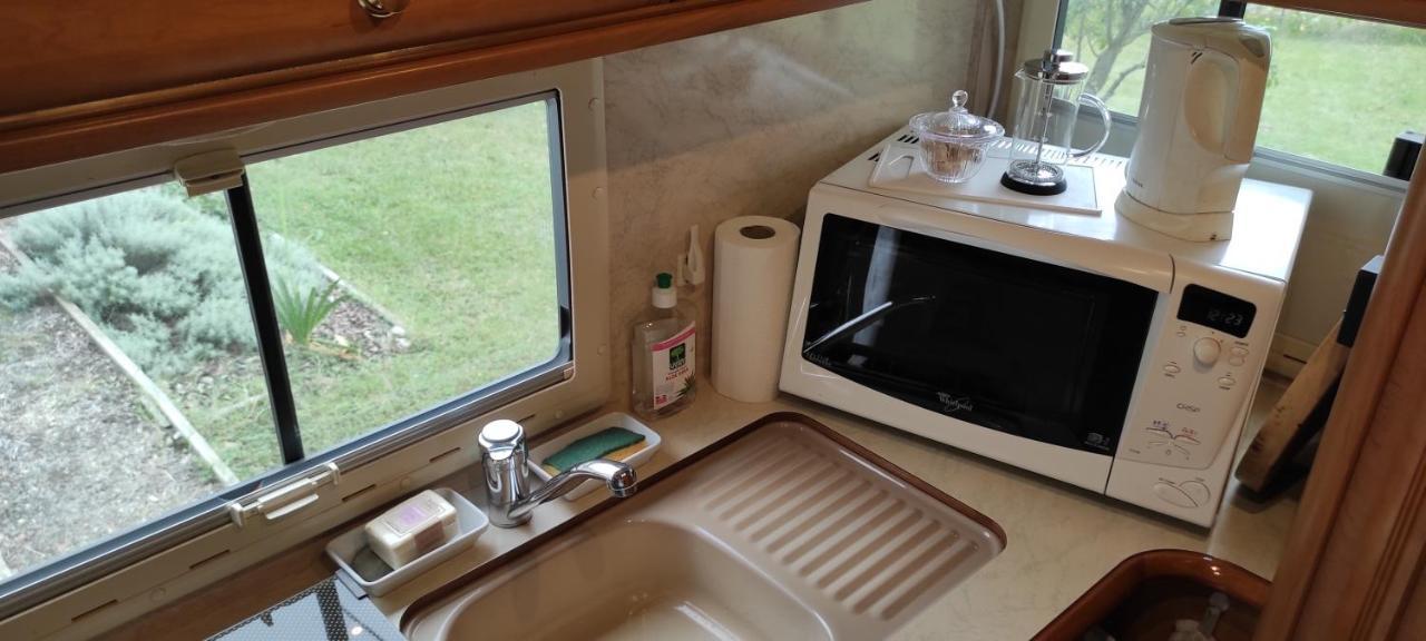 Charmant Camping-Car A La Campagne Labessiere-Candeil Экстерьер фото